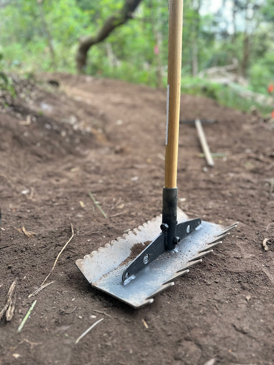 Earthquake trail tool